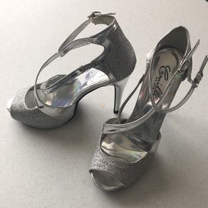 Camille La Vie silver high heel sandals size 6